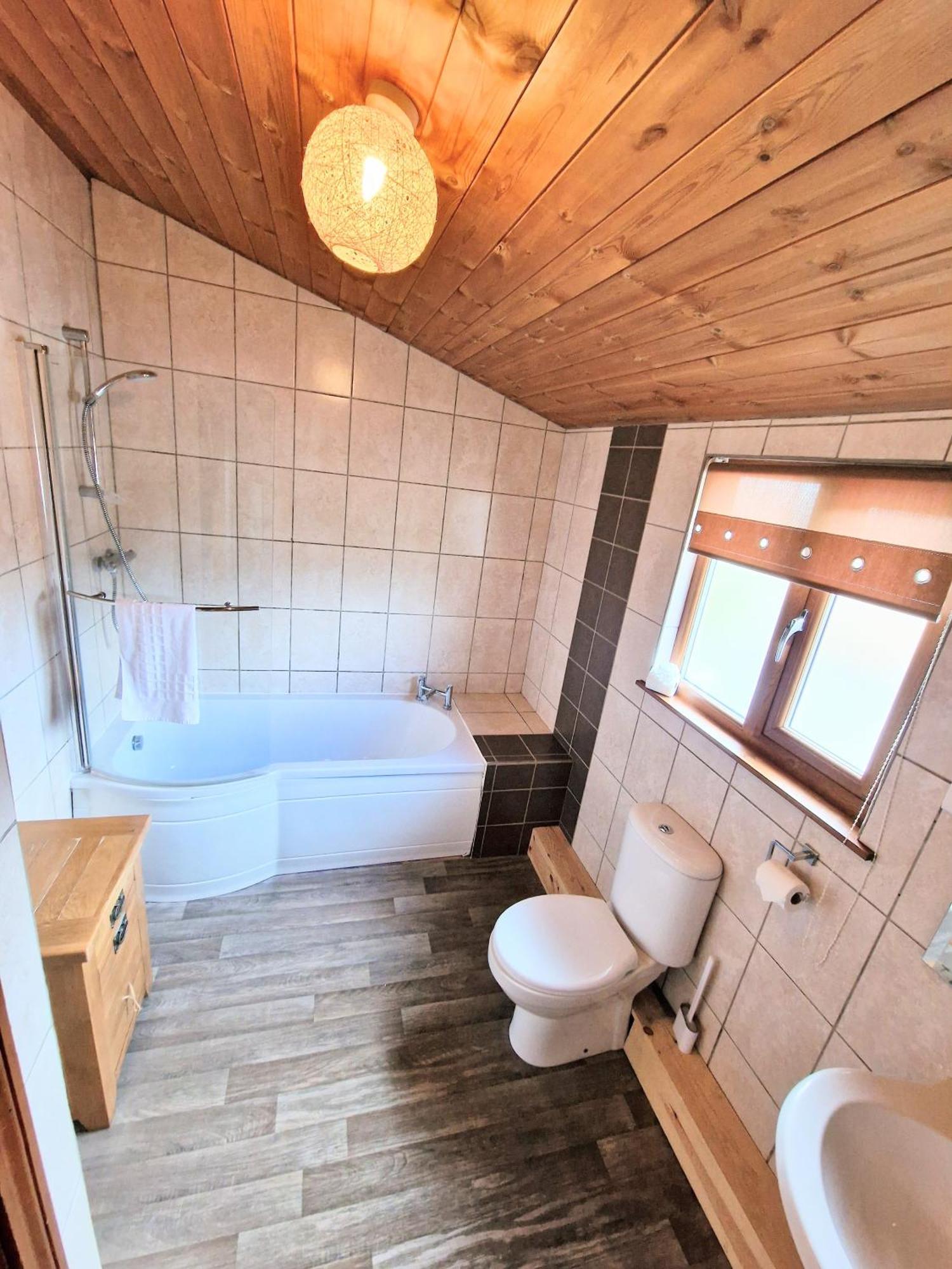 فيلا Torridon 1 With Private Hot Tub - Fife - Loch Leven - Lomond Hills- Pet Friendly Kelty المظهر الخارجي الصورة